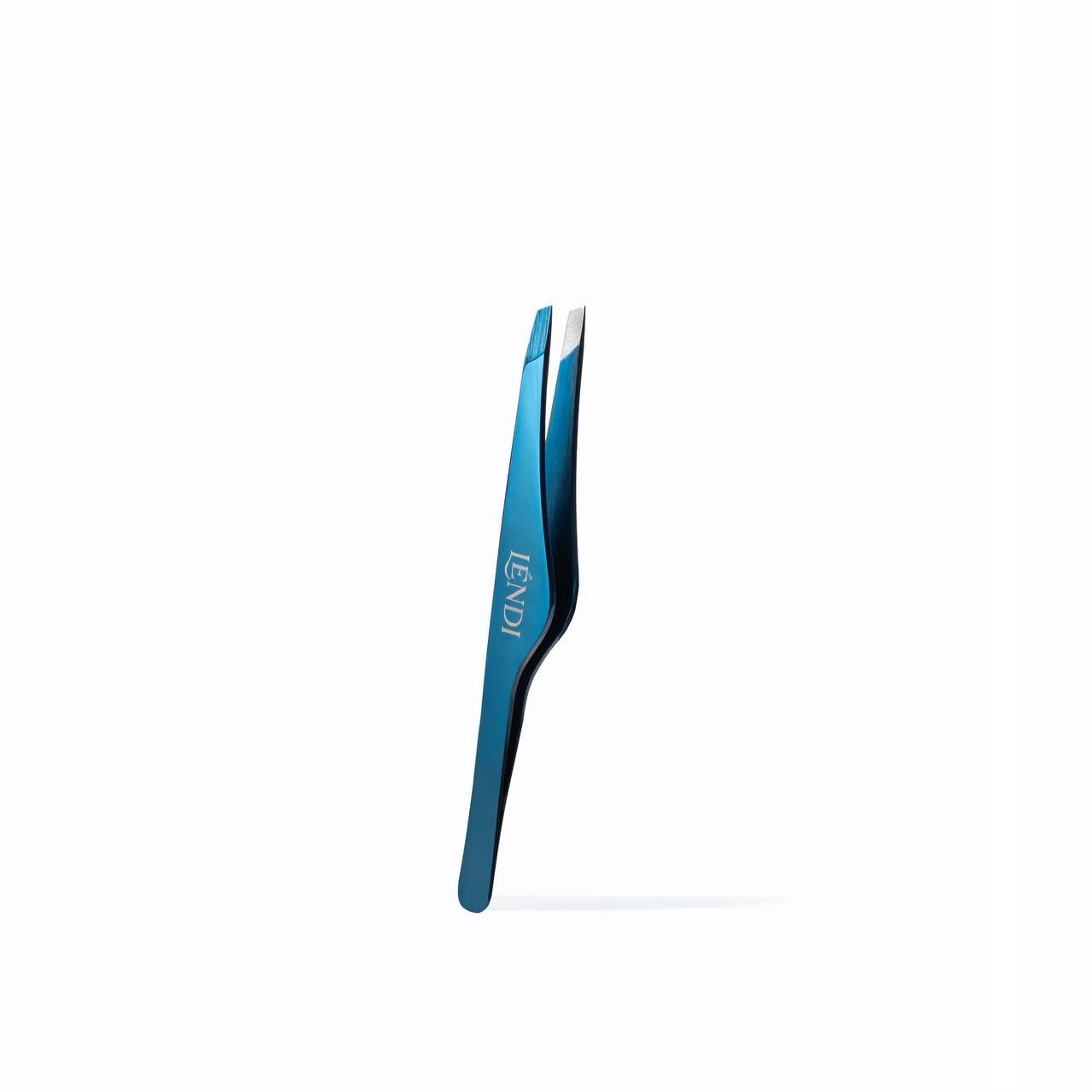 Lendi Tweezers for beveled brows