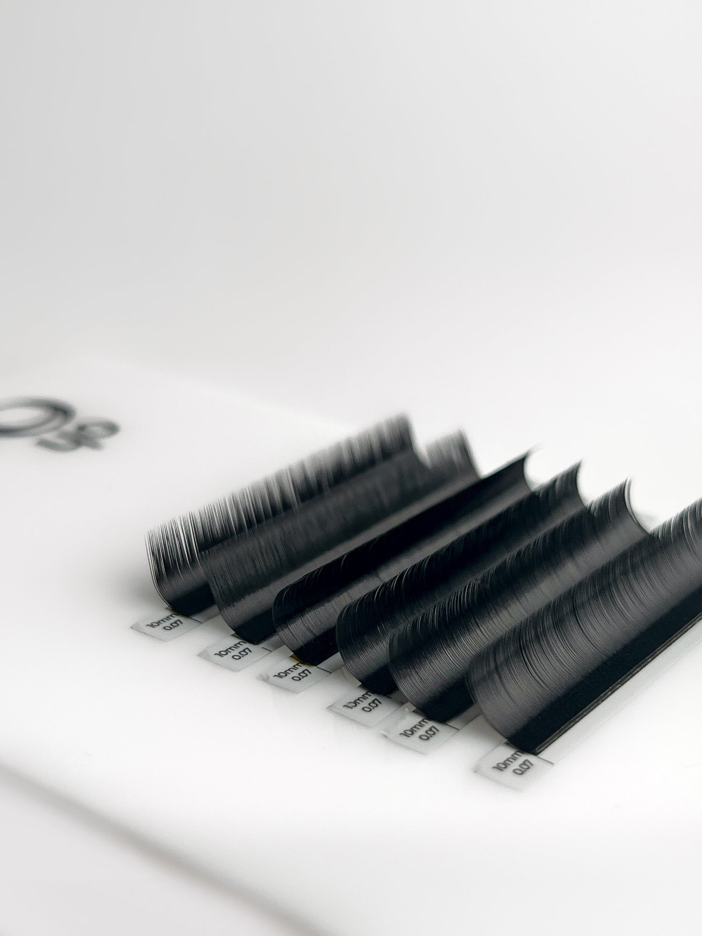 Oh OCHI Black Lash Extensions — Single Length, 20 Lines